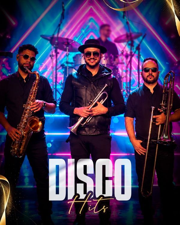 Vídeo: naipe de metais da Banda Prime com saxofone, trompete e trombone no set de disco music